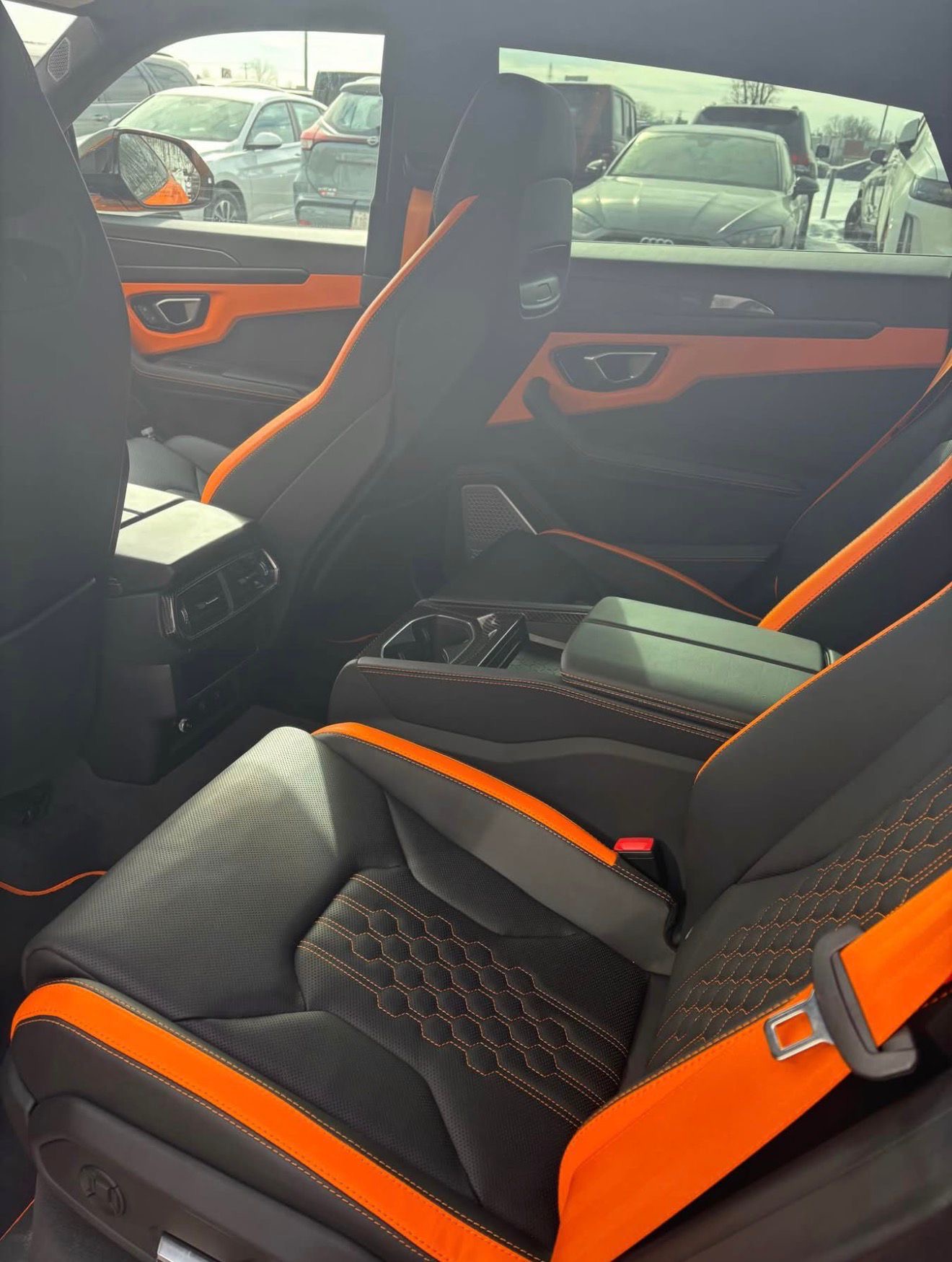 Lamborghini Urus — Sièges arrière