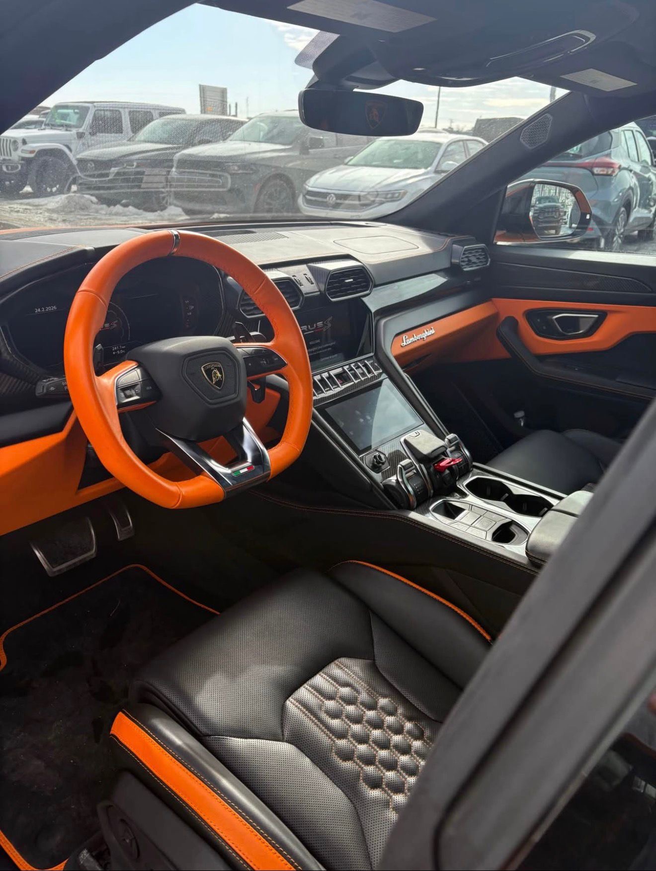 Lamborghini Urus — Tableau de bord